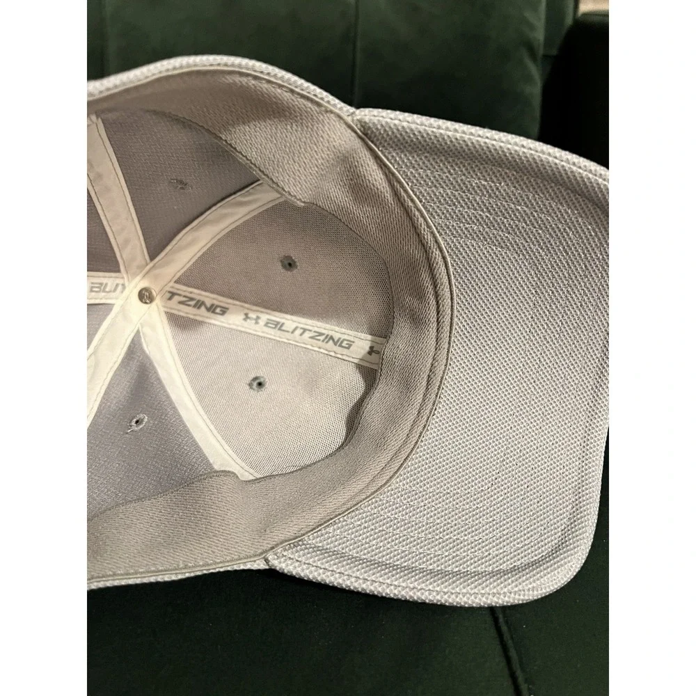 Under Armour Dad Hat Fitted UA Blitzing Embroidered Logo Solid Grey L/XL(h8)